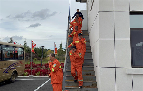 1696985022655572.jpg 3fa2b9dd7af5f875f8026c11d946c78.jpg