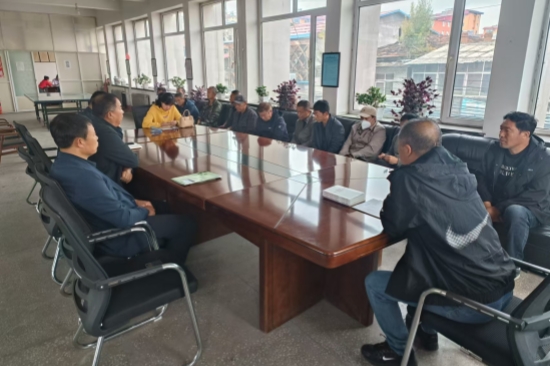 1728440504611912.jpg 大頂子林場(chǎng)全力做好秋季森林防火工作 (1).jpg