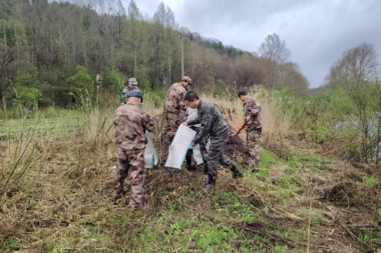 筑牢安全防線 守護(hù)生命家園東北岔林場扎實(shí)開展“防災(zāi)減災(zāi)日”系列活動(dòng)（2）.jpg