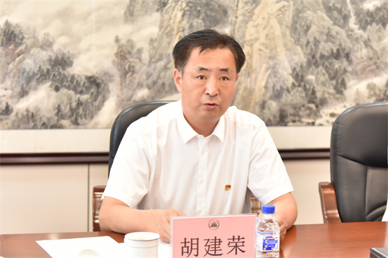 1752650998661321.jpg 泉林公司黨委召開理論學(xué)習(xí)中心組集體(擴(kuò)大)學(xué)習(xí)會(huì)暨深入貫徹中央八項(xiàng)規(guī)定精神學(xué)習(xí)教育專題讀書班(2).jpg